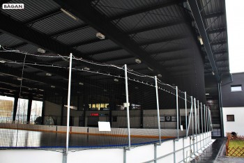 Siatki na łapacze krążków do hokeja na lodzie, na obiekty sportowe otwarte i zamknięte